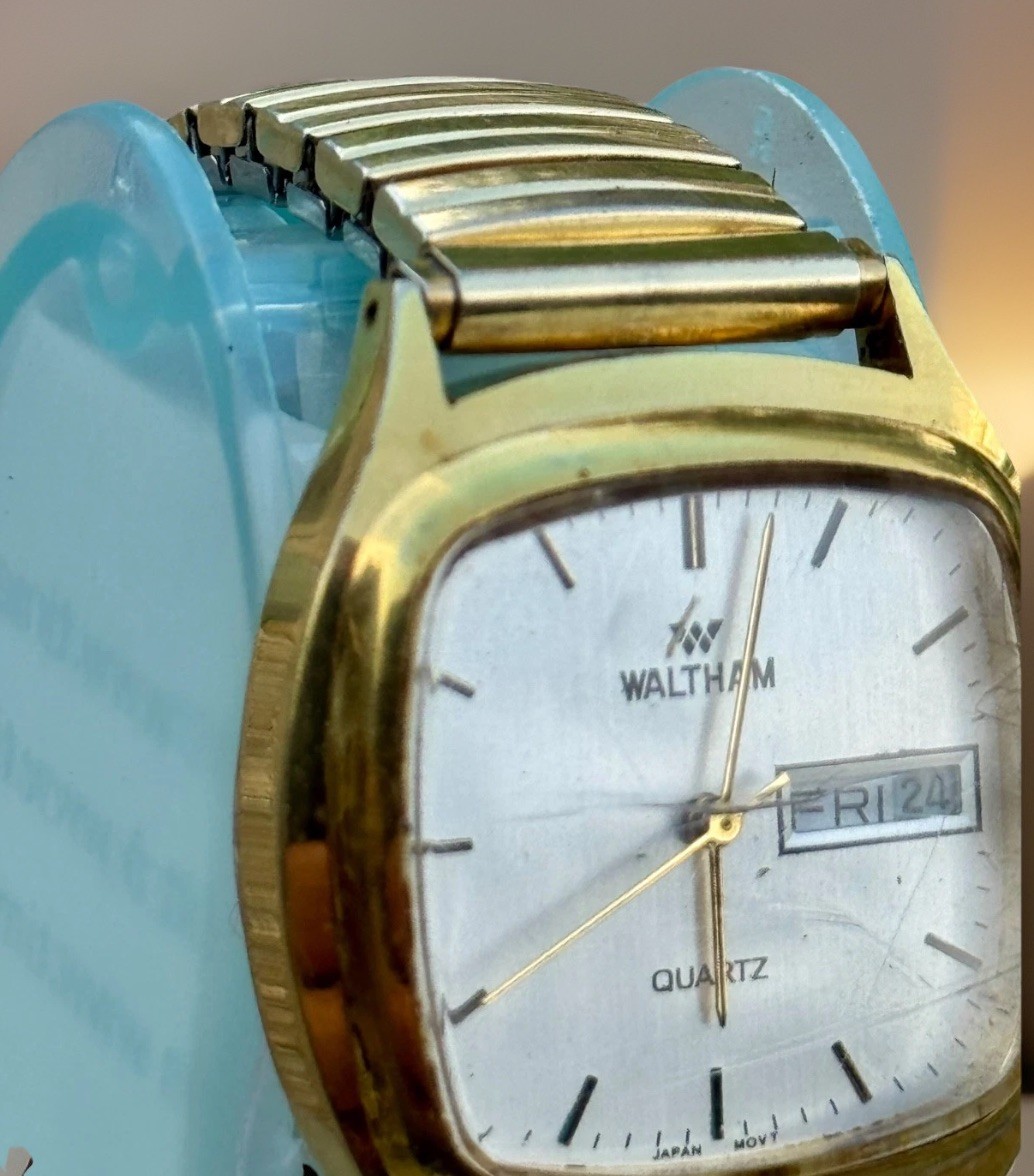 Waltham 12K金張り クオーツ腕時計 現状渡し Vintage Waltham Quartz Gold Tone Day-Date Watch Japan Movement