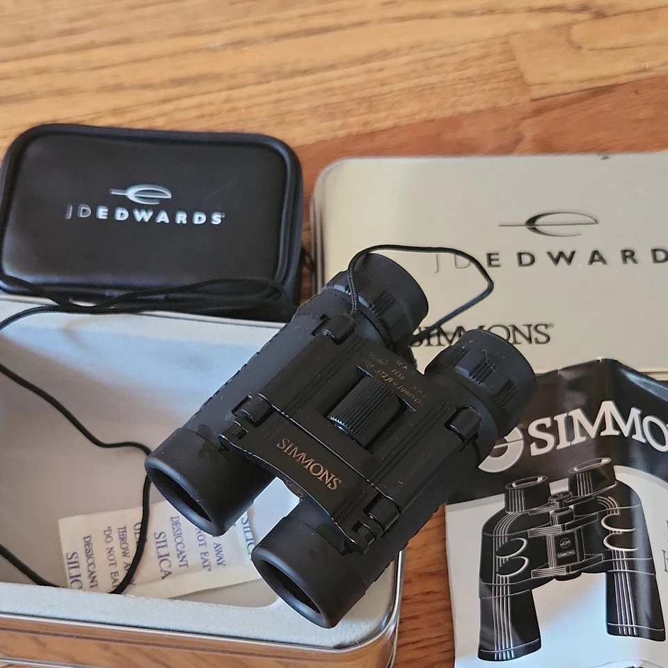 Simmons 1156 8x21 compact Binoculars with original case, tin & instructions. - Image 2 of 4