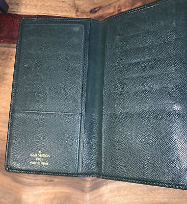 Louis Vuitton Dark Green Taiga Leather Brazza Wallet Long Card Holder  16lv1103 For Sale at 1stDibs