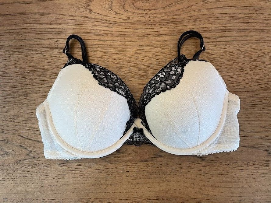 Victoria’s Secret ブラ32D& ショーツ ブラ＆ショーツセット | Victoria's Secret