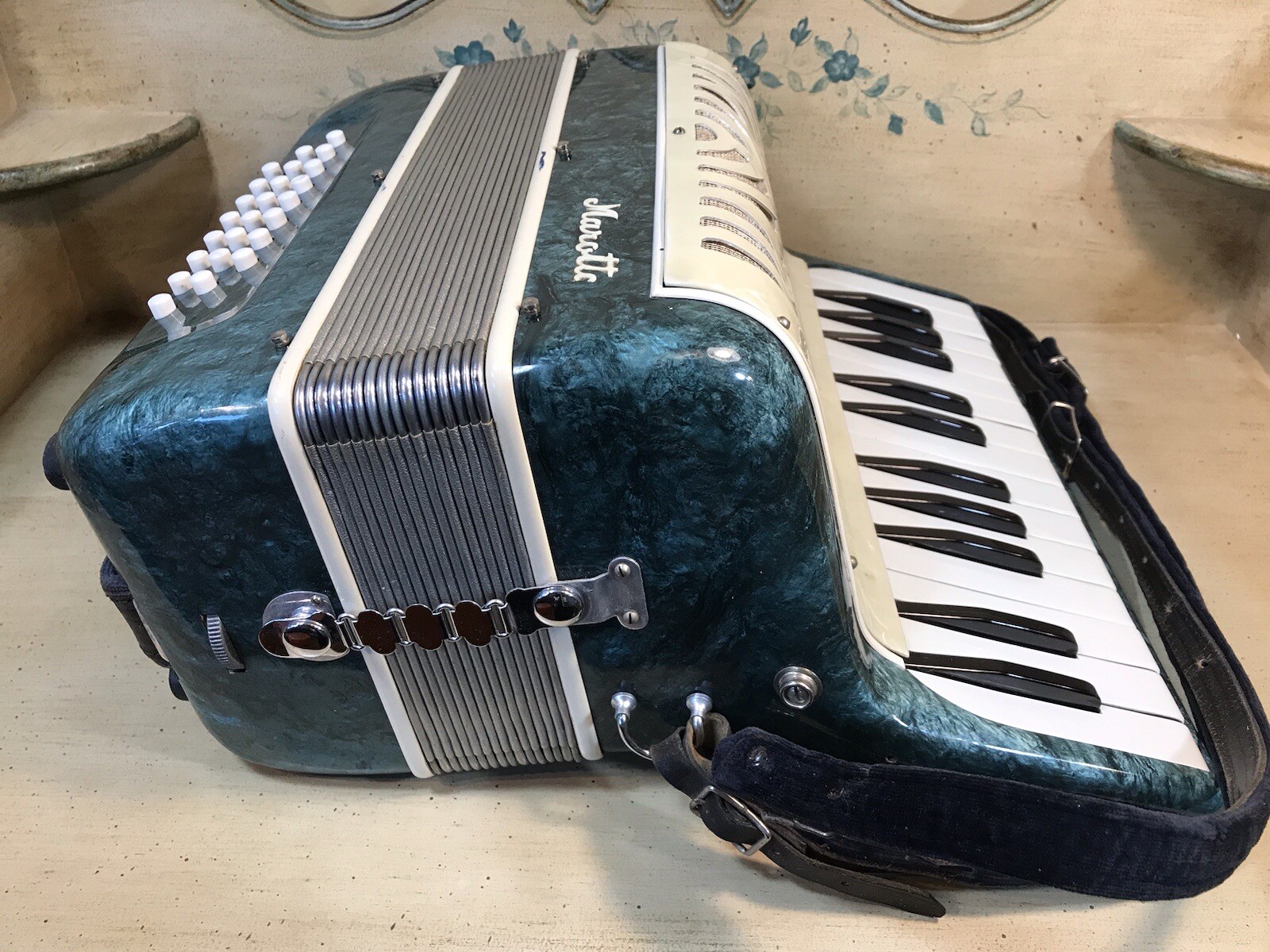 Vintage Marotta Student Child Accordion 24Bass Buttons 25Key Made in