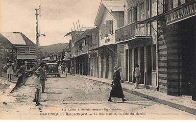 MIKICP9-045- MARTINIQUE SAINT ESPRIT LA RUE MAILLET EN FRONT DU MARCHE