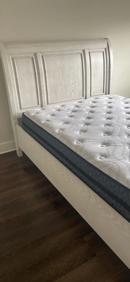 queen bedroom set used solid wood with mattress and dresser - Image 2 of 3