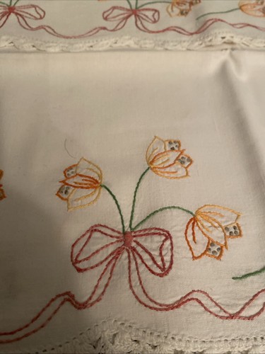 Vintage Kissenbezug Set handbestickt gehäkelt orange rot Blumen Schleife - Bild 2 von 5