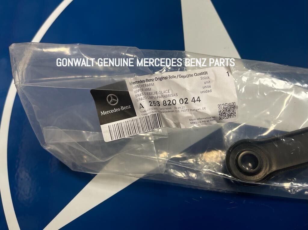 Genuine Mercedes-Benz GLC300 GLC350e GLC43 AMG Wiper Arm OE Genuine Mercedes-Benz GLC300 GLC350e GLC43 AMG Wiper Arm OE