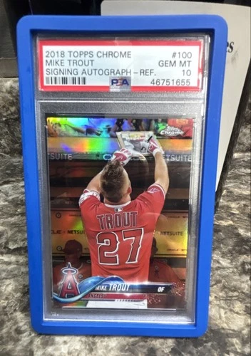 2018 Topps Chrome - Image Variation Mike Trout #100 Signing Autograph