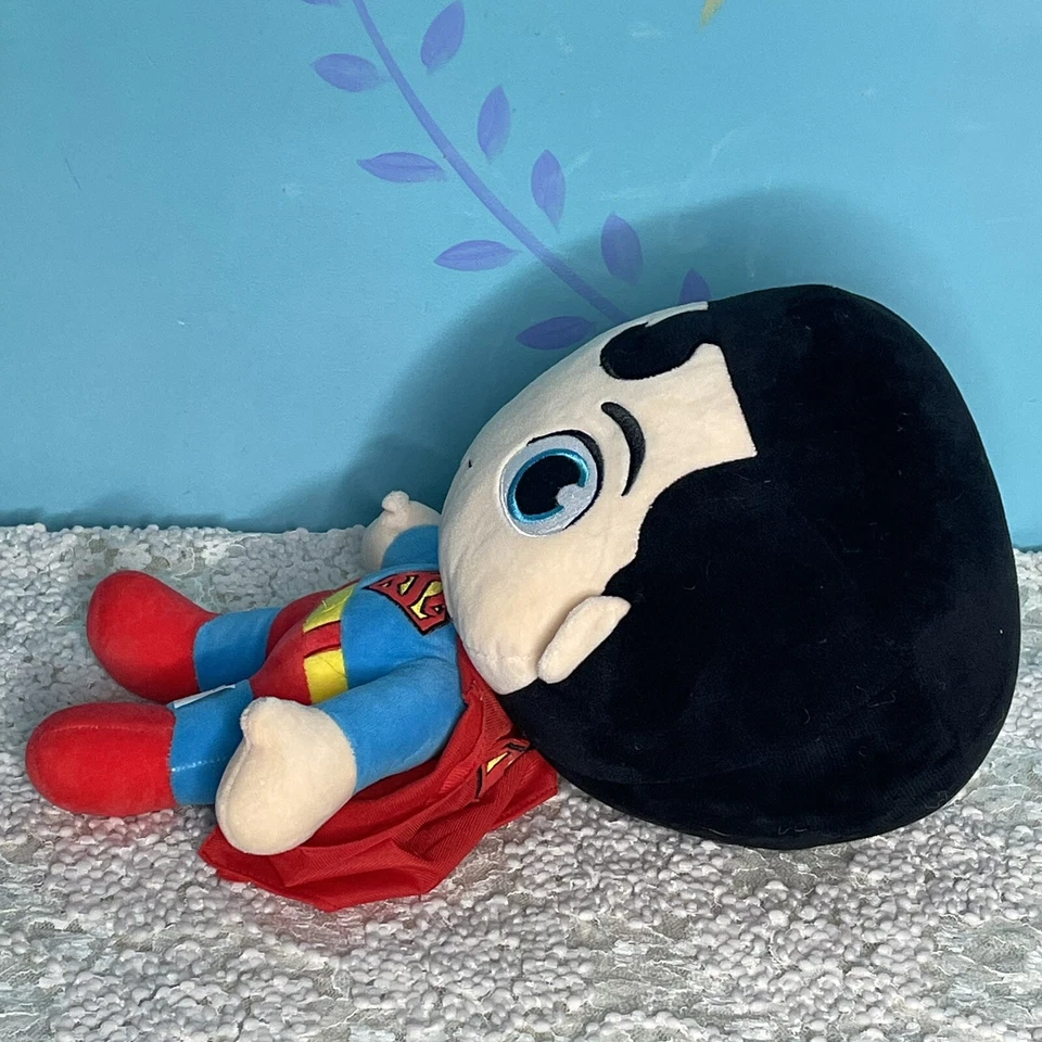 Мягкая плюшевая игрушка Six Flags DC Comics Superman 12 дюймов - Изображение 3 из 4