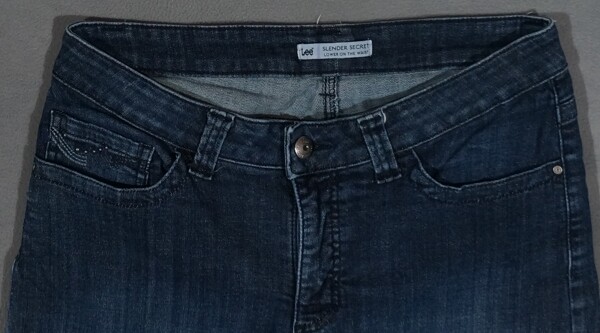 VE07459 **LEE** SLENDER SECRET LOWER ON THE WAIST BOOT CUT