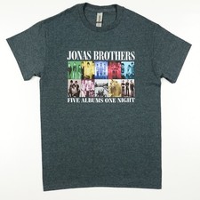 Jonas Brothers Spotlight Tour Tee Five Albums One Night Small T-Shirt soft