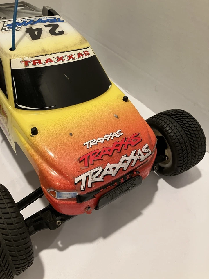 Traxxas Rustler Vintage 2WD 1/10 Scale Stadium Truck Brushless - Image 3 of 4