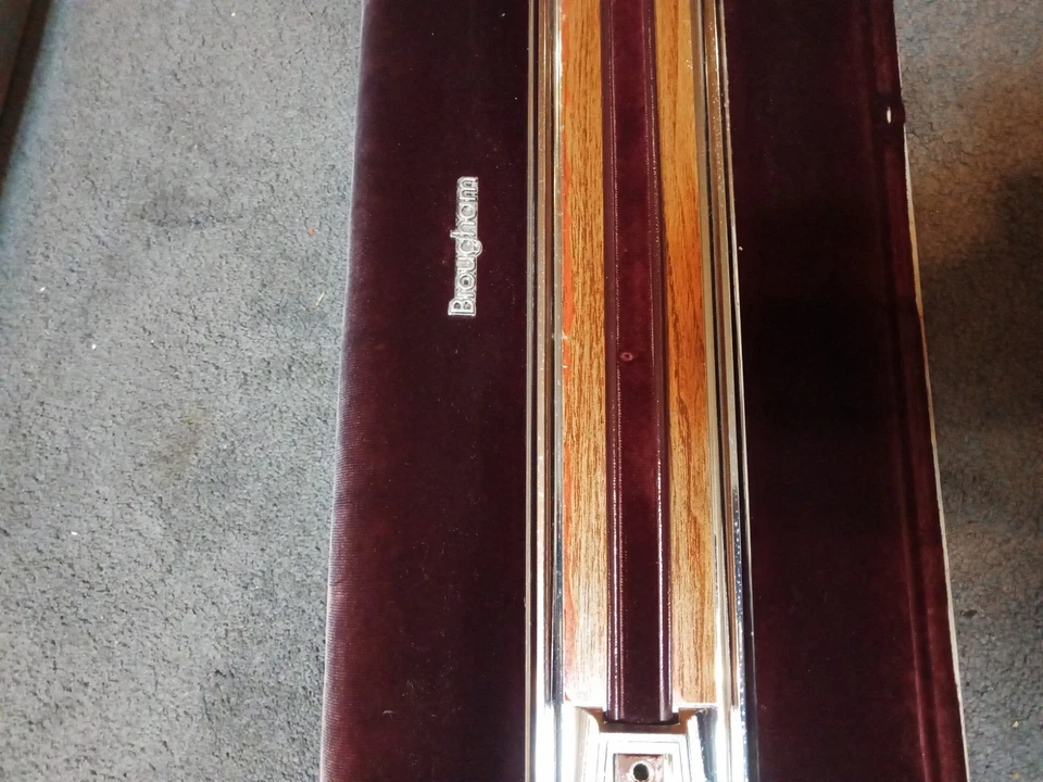 Oldsmobile Cutlass Brougham 1981-88 panel de puerta superior aplastamiento terciopelo granate izquierdo/dr Foto 4 de 4