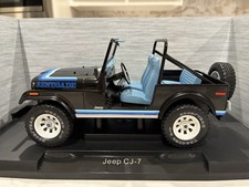 MCG Modellino Auto Gruppo Diecast 1:18 - JEEP CJ-7 RENEGADE Nero/Blu SPEDIZIONE GRATUITA