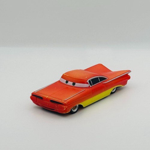 Disney Pixar Cars - COLOR CHANGERS RAMONE RED/YELLOW EXCLUSIVE 2010 1:55 Diecast