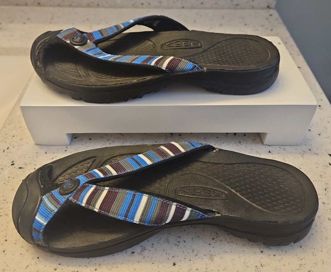 Sandali infradito Keen Youth 4 Waimea blu a righe punta chiusa slip on outdoor