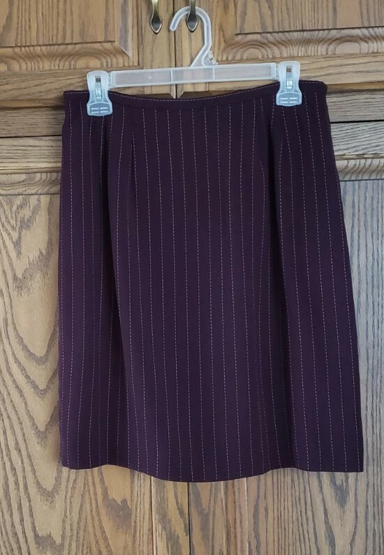 CHAQUETA Y FALDA CASUAL ESQUINA BERGANDY COLOR PIN RAYAS TRAJE TALLA 12 Foto 4 de 4