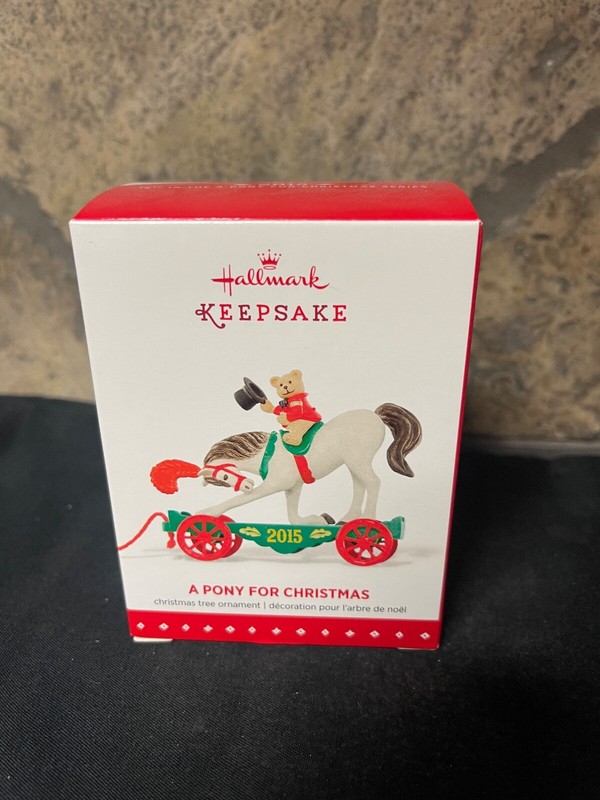 Hallmark 2015 -  Pony for Christmas #18 - Repaint / Colorway