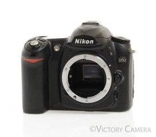 Nikon D50 6.1MP Digital SLR Camera w/ Battery  Charger EXC 