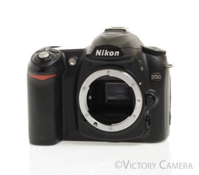 Nikon D50 6.1MP Digital SLR Camera w/ Battery & Charger [EXC]