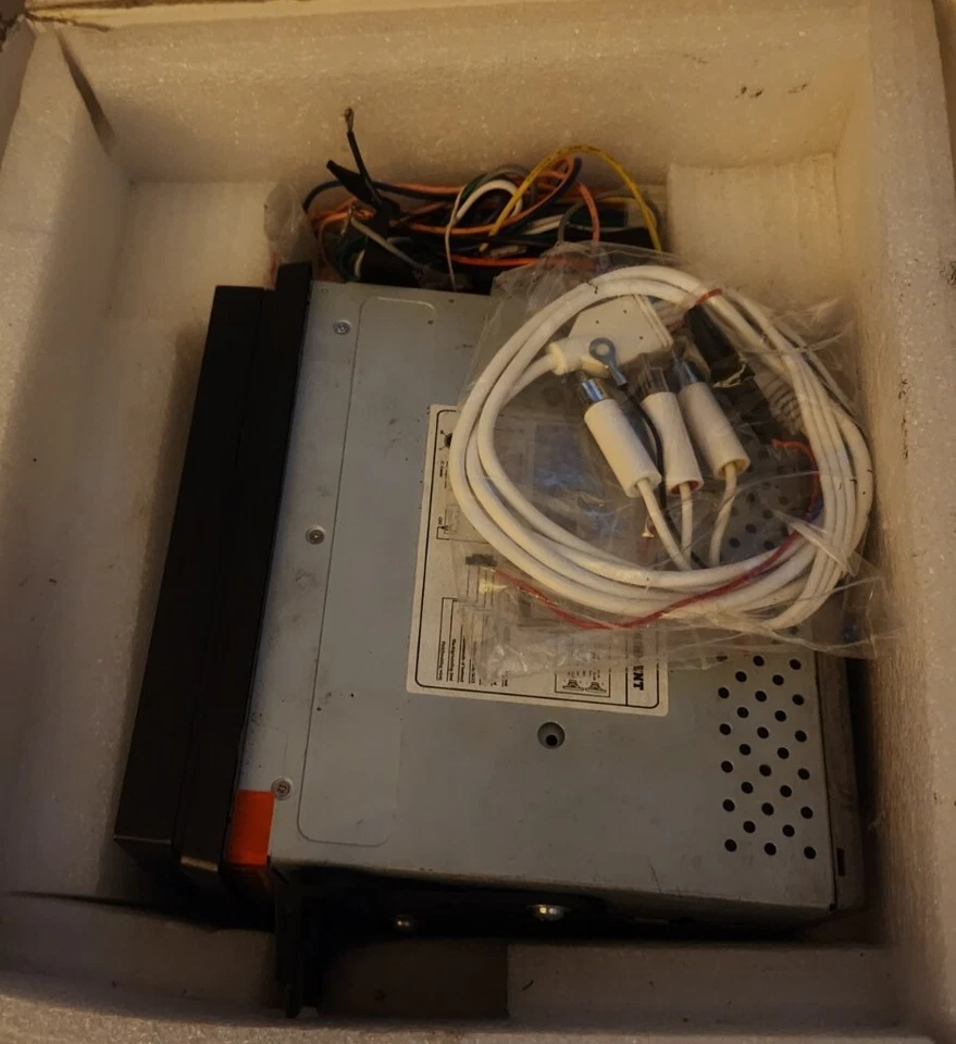 XO Vision XOD1740BT 6.5 inch Car DVD Player - Image 3 of 4