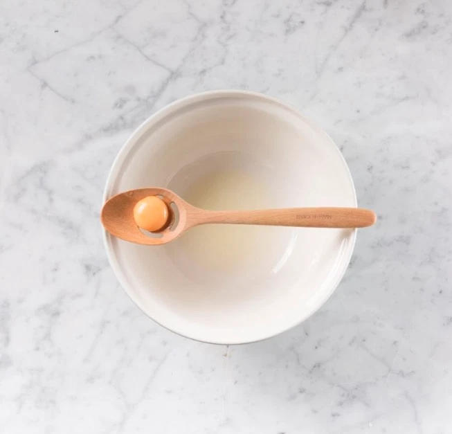 Mason Cash | Innovative Kitchen Slotted Spoon with Egg Separator - Image 2 of 4