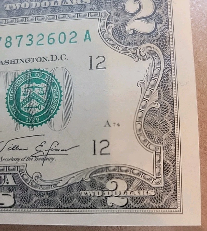 1976 2 Dollar Bill L Series- VERY RARE Almost Mint Condition #L78732602A  - Image 4 of 4