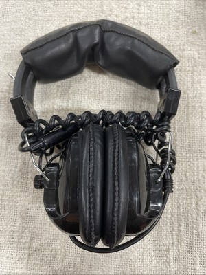 Vanco HF-24 Black Deluxe Stereo Headset Coiled Cord Padded Ear Cup