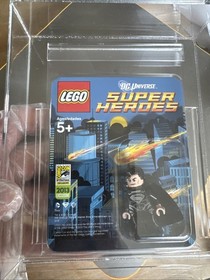 LEGO SDCC 2013 BLACK SUIT SUPERMAN SUPER RARE W/ ACRYLIC CASE **READ LISTING**