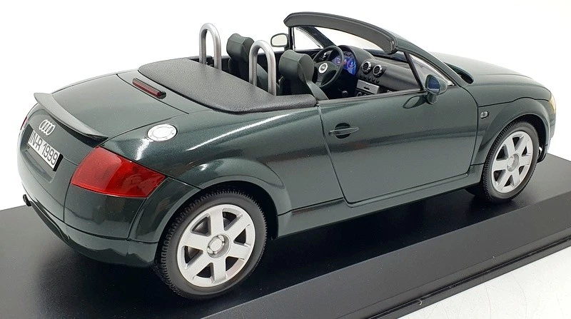 Carson Approx 34cm Long 6623K - Audi TT - Green - Image 2 of 4