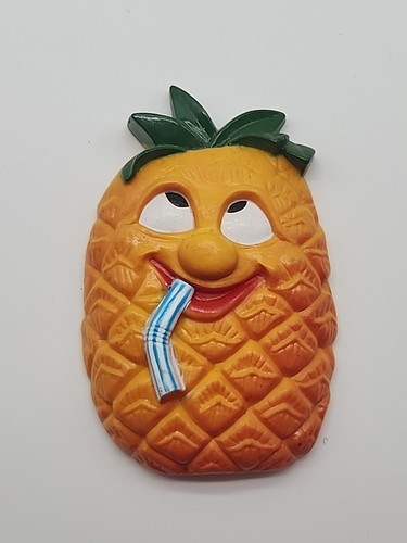 Arjun Large Plastic Pineapple Fruit Fridge Magnet Anamorphic  - Picture 1 of 3