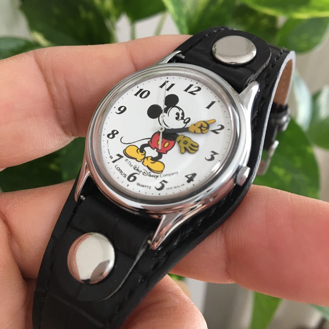 ビンテージ SEIKO LORUS ミッキーマウス　クォーツ腕時計 A117 Seiko Lorus Disney Analog Quartz Men Beautiful Rare Retro
