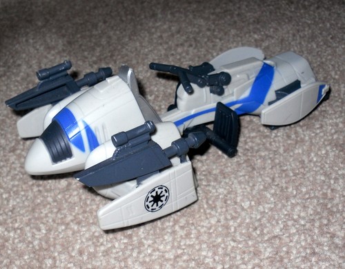 Star Wars Galactic Heroes Speeder Bike + Stormtrooper, Jedi, Yoda, & Chewbacca - Picture 10 of 12