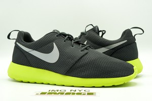 nike roshe run wolf grey