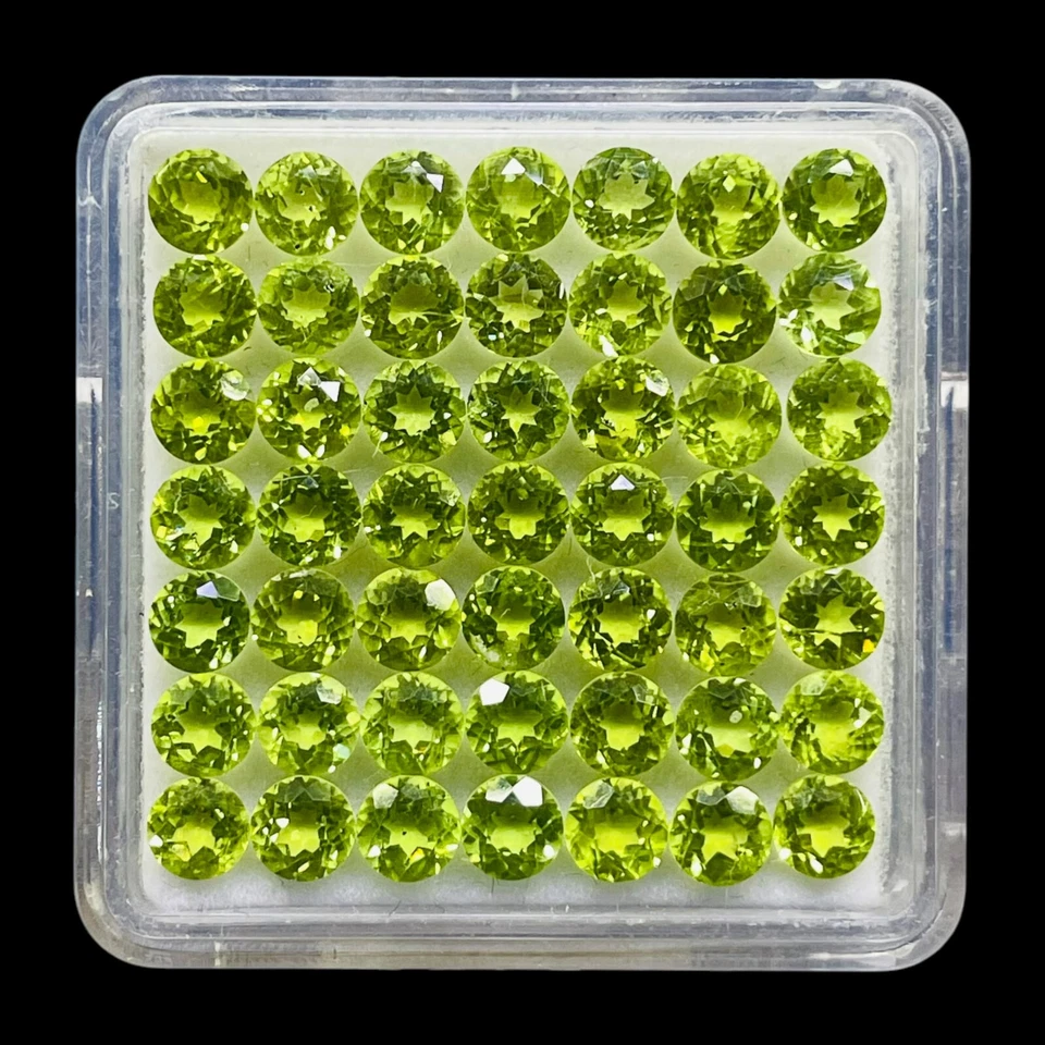 VVS 50 Pcs Natural Peridot 5mm Round Cut Loose Untreated Gemstones Wholesale Lot - Image 2 of 4