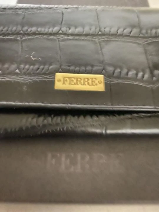 Portefeuille long Gian Franco Ferr (en relief)