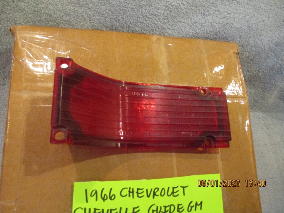 1966 CHEVROLET CHEVELLE GM FACTORY OEM TAILLIGHT LENS # 5957812 FREE SHIPPING - Image 3 of 4