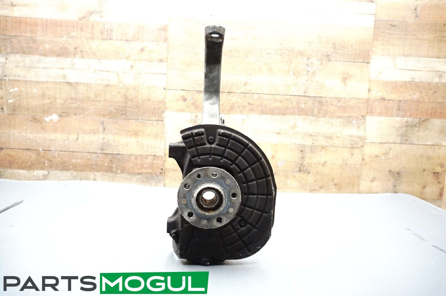 2014-16 MASERATI QUATTROPORTE FRONT LEFT DRIVER  SIDE SPINDLE KNUCKLE HUB OEM