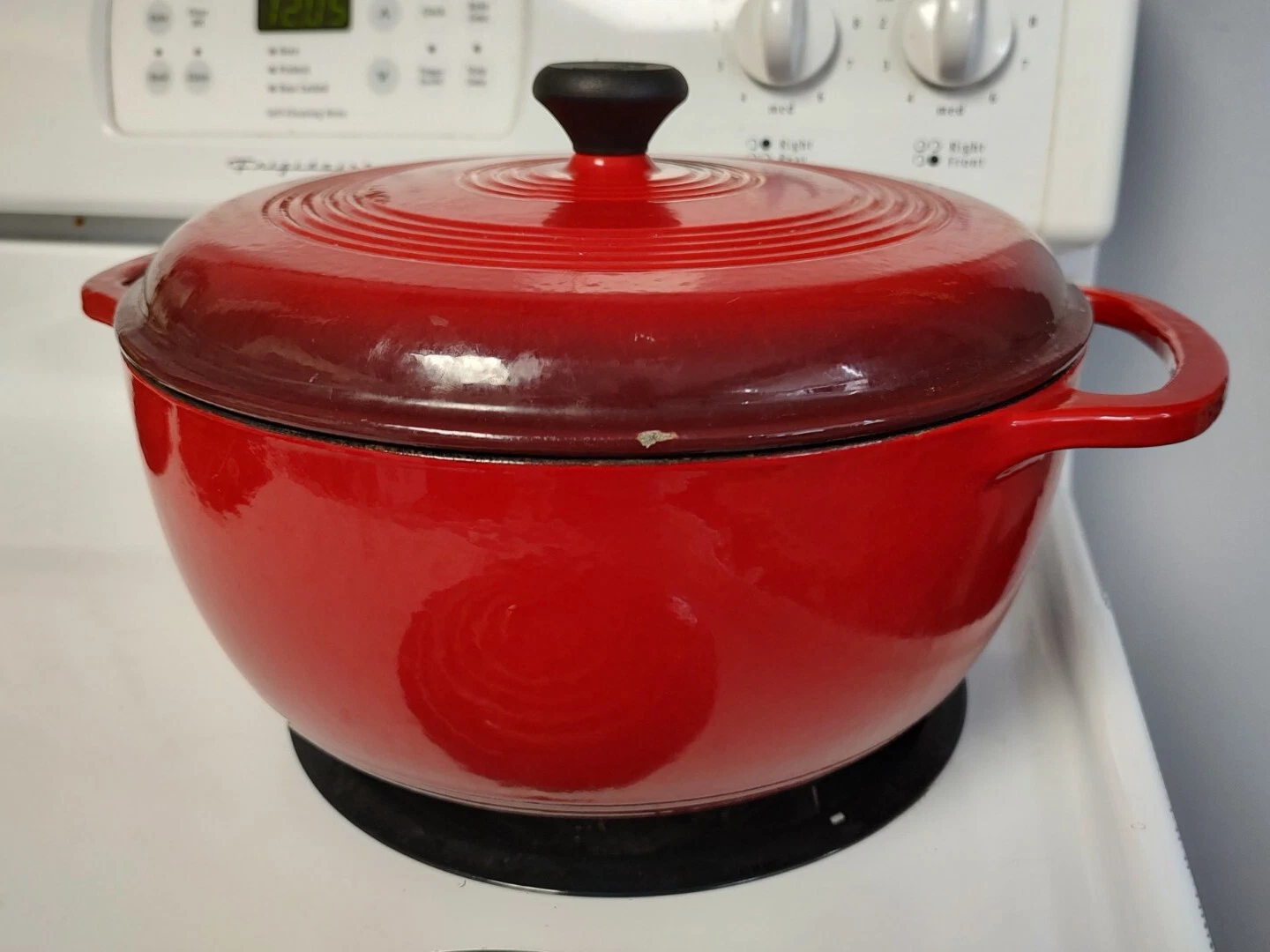 Lodge Color Porcelain Enamel On Cast Iron 6 Quart 5.7 Liter Dutch Oven Red Flaw