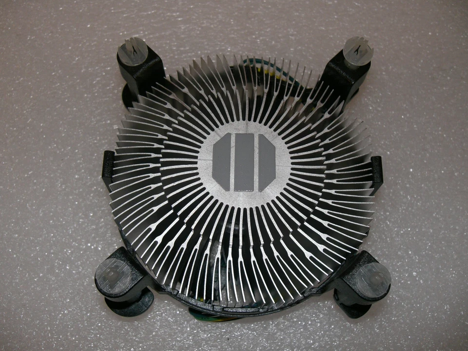 Intel Boxed Kühler Sockel H, LGA1155/1151/1150/1156 Core i3, i5, i7, Xeon - Bild 3 von 4