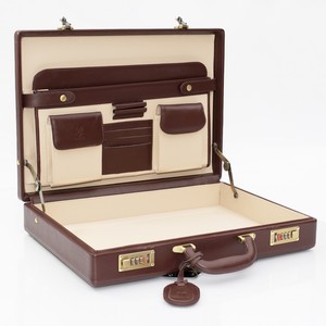 prada saffiano leather bifold wallet