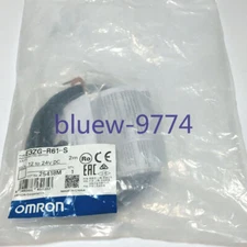 1PC OMRON E3ZG-R61-S Connector 2M E3ZGR61S New In Box Free Shipping