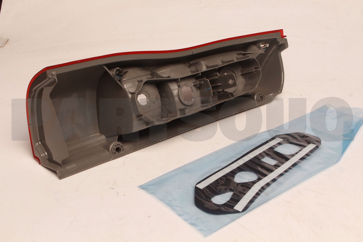 81551BZ370 Genuine Toyota LENS & BODY RR COMB 81551-BZ370 | eBay