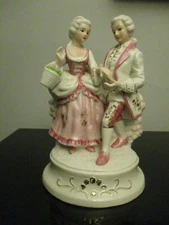 Vintage Hand Painted Romantic Couple Love Story Porcelain Statue Lamp Figurine!