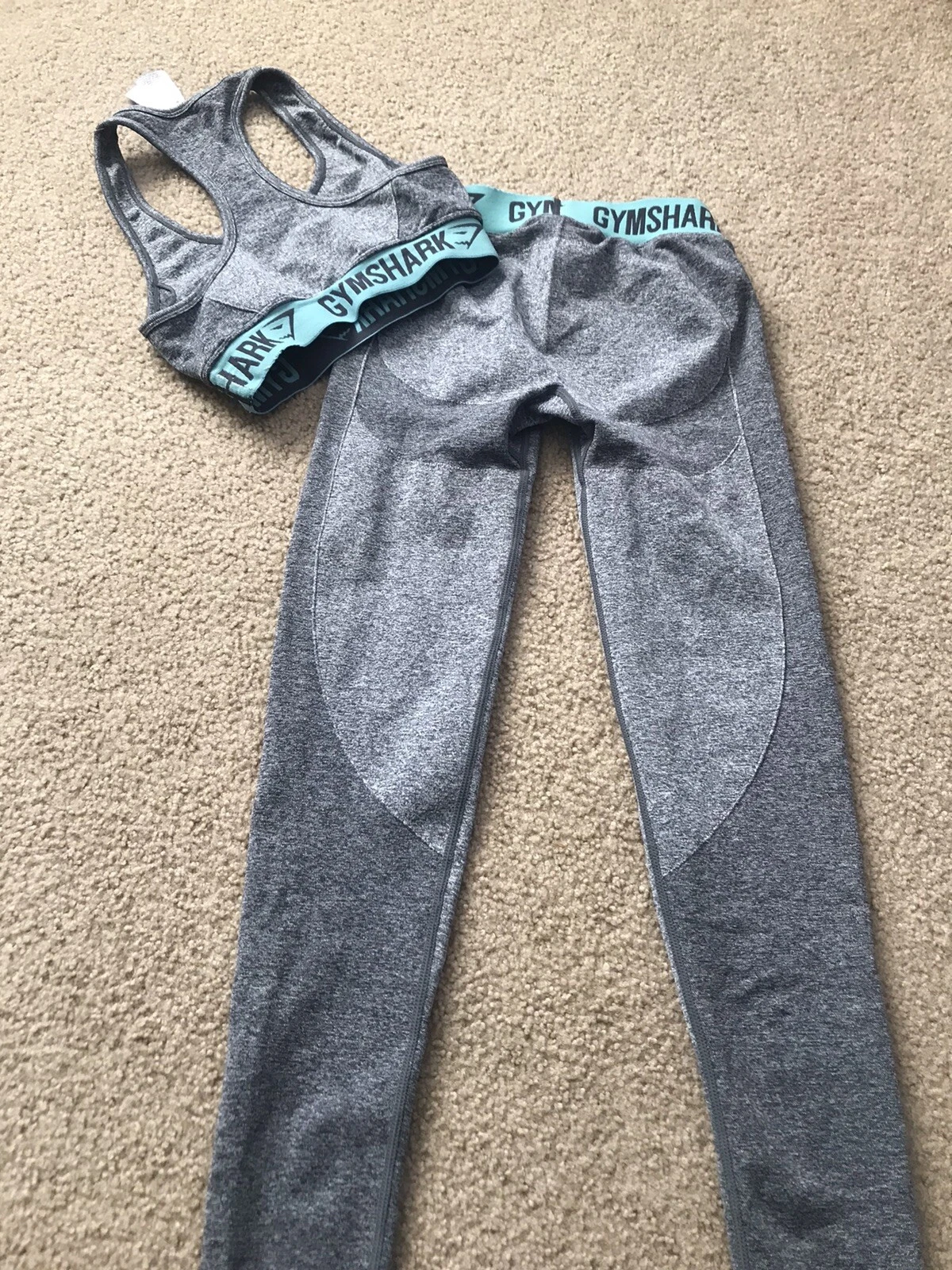 gymshark 2 pc running set sports bra track athletic leggings