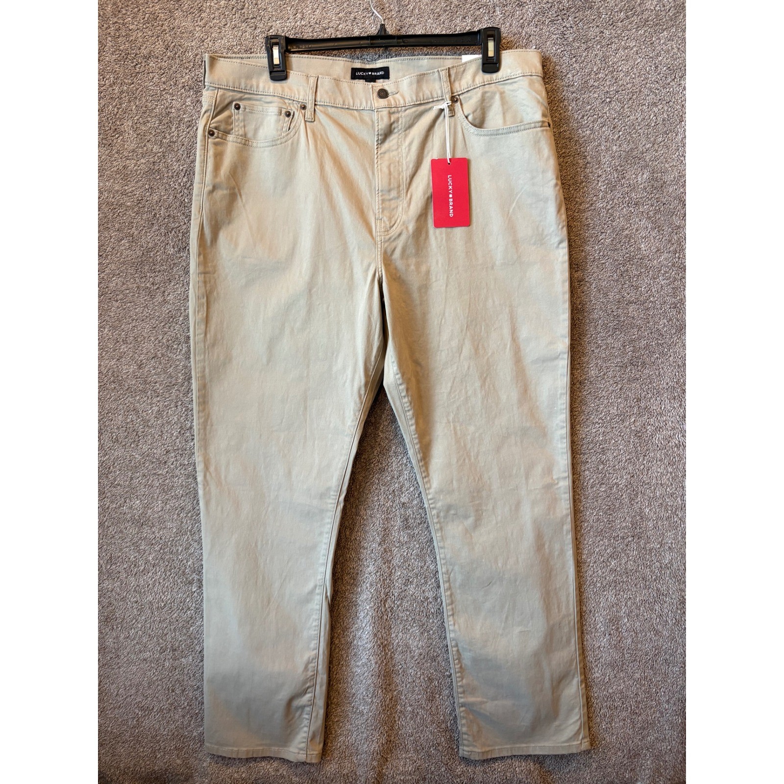 Lucky Brand 410 Athletic Straight Mens Khaki Stretch Pants Size 40x32 NWT