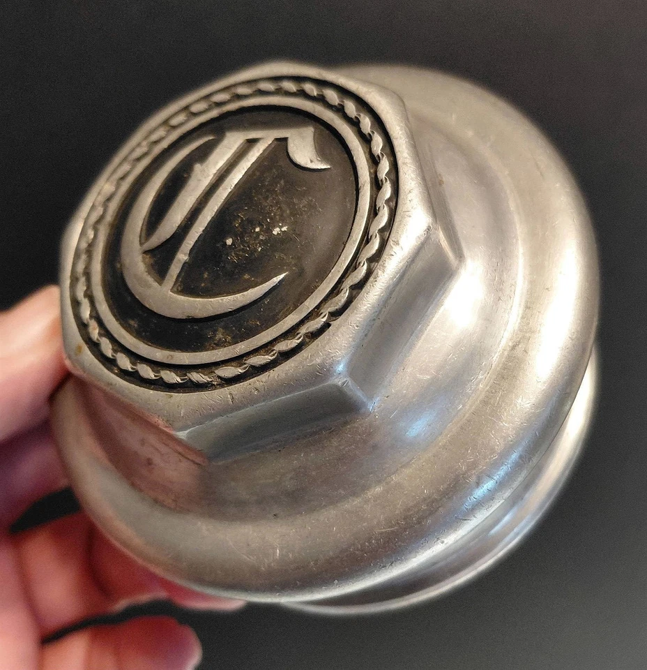 Original CHRYSLER Screw-on Hubcap 1924-28 Wood Wheels Large Hub Size Imperial? - Image 2 of 4