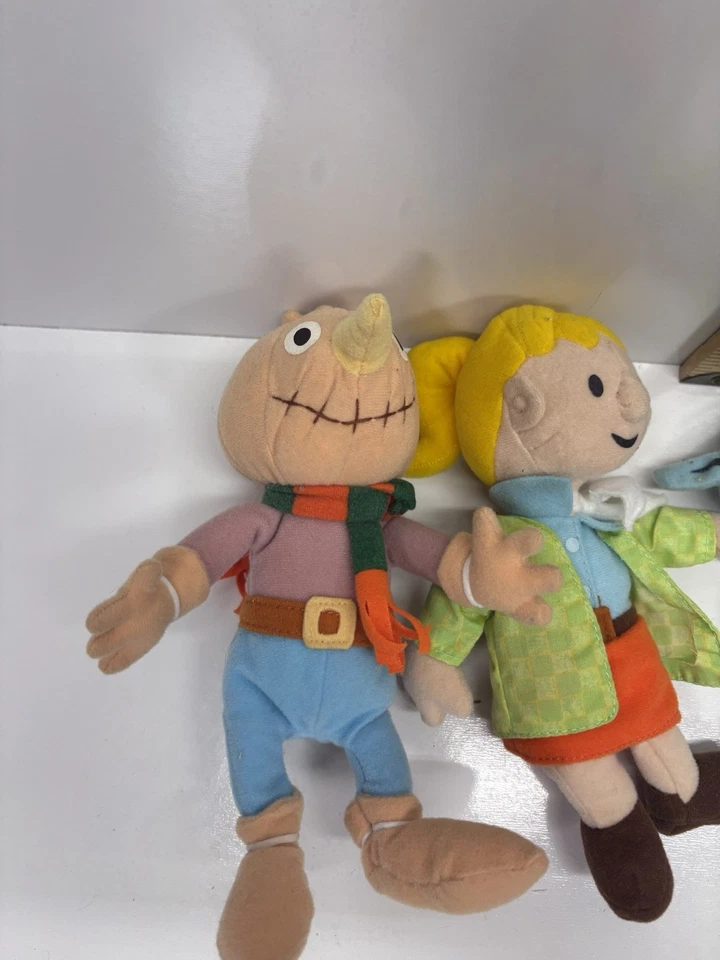 Bob the Builder Plush Lot 3: Wendy, Pilchard Cat, & Spud the Scarecrow: 2000s - Image 2 of 4