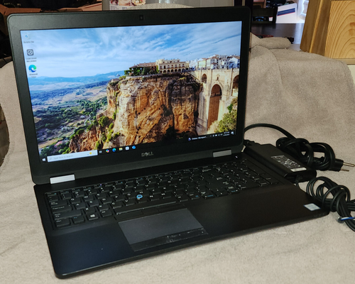 DELL E5570 Latitude i5-6300 16GB RAM 256GB SSD WINDOWS 10 w/ Battery! WORKING!
