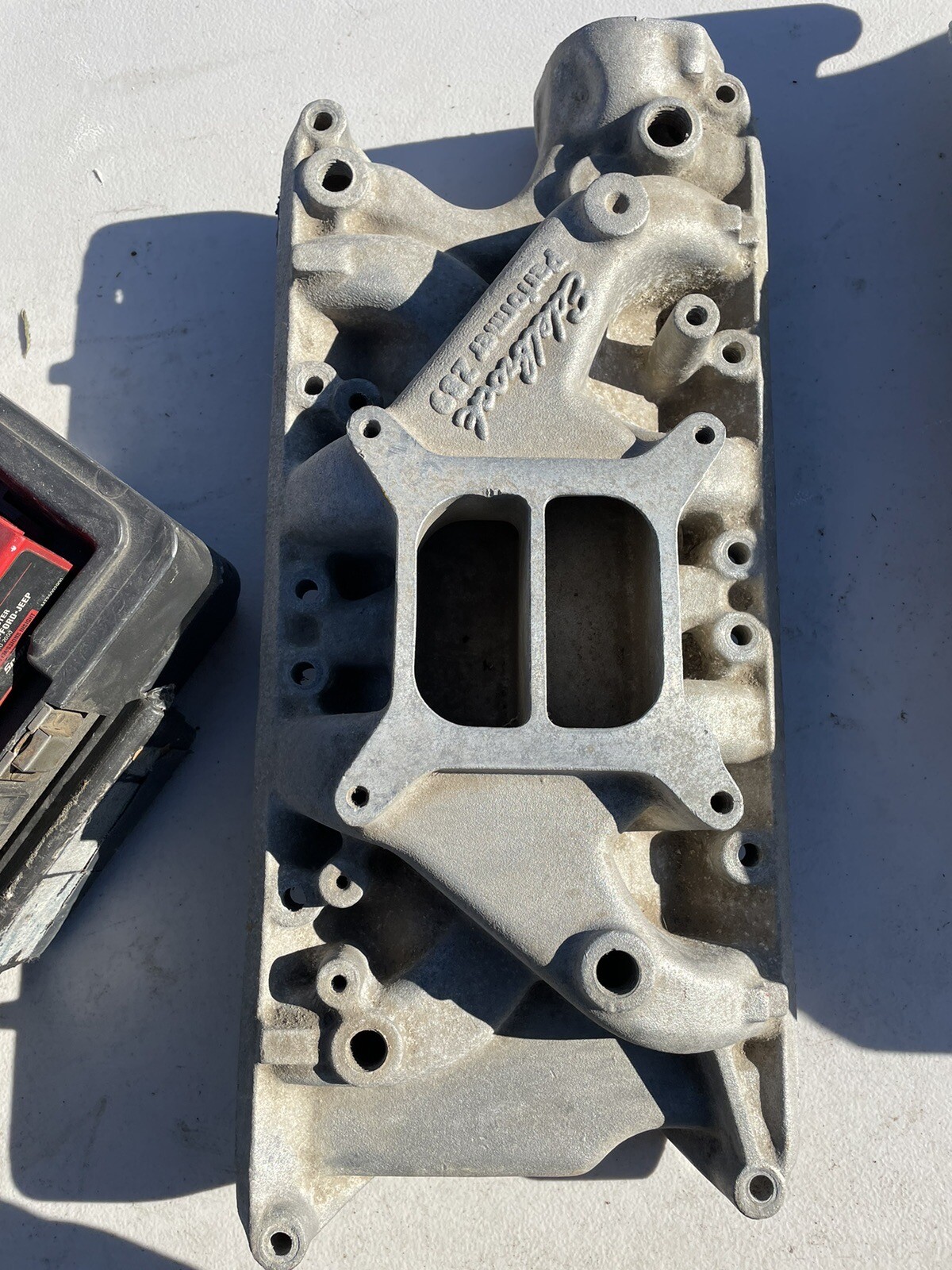 Vintage Edelbrock 2121 Performer 289 302 Intake Manifold for Small