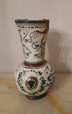 Antico vaso in ceramica dipinto a mano