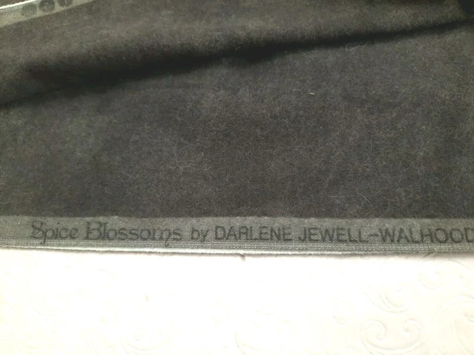 1 Yd + 16" Charcoal Gray Flannel Fabric 'Spice Blossoms' Darlene Jewell Walhood - Image 2 of 4
